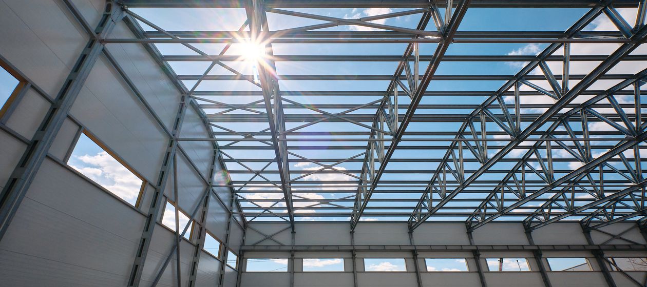 Идеальный дуэт: почему ЛСТК и сэндвич-панели — отличная пара